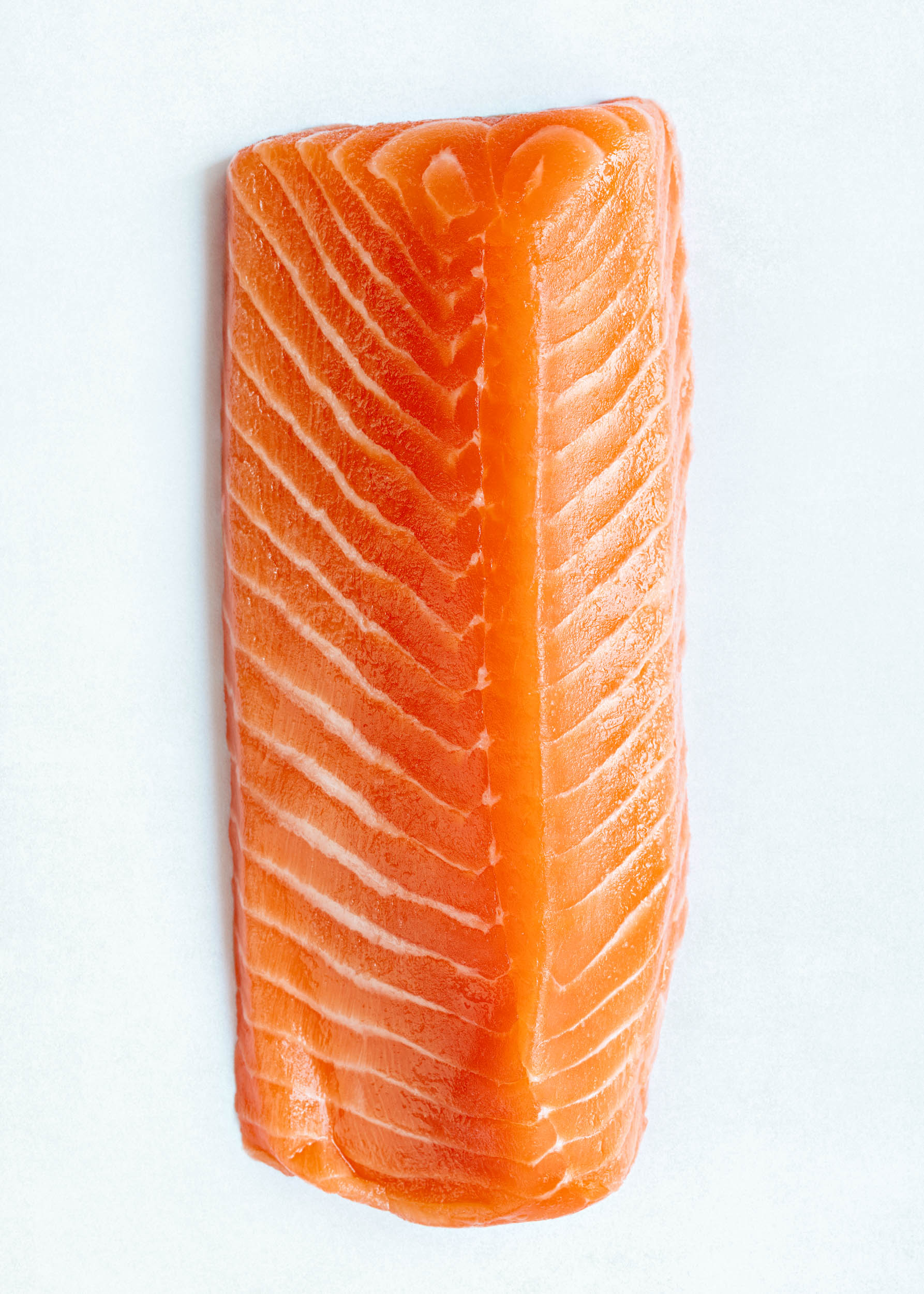 Nærbilde av en fiskefilet, tatt ovenfra.