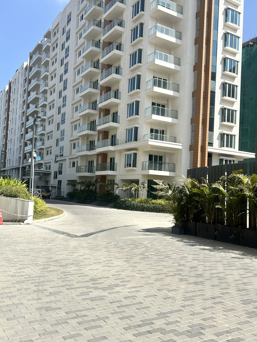Keyblok, English Channel & Splay installed at K Raheja Vivarea, Bengaluru