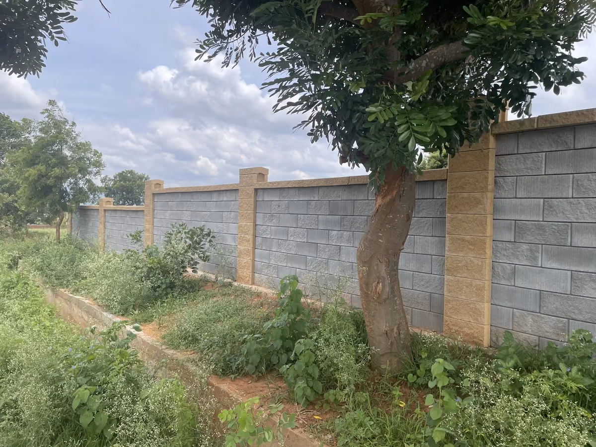 Allan Blocks Fence System @ Sumruddhi Eco Farms, Bengaluru