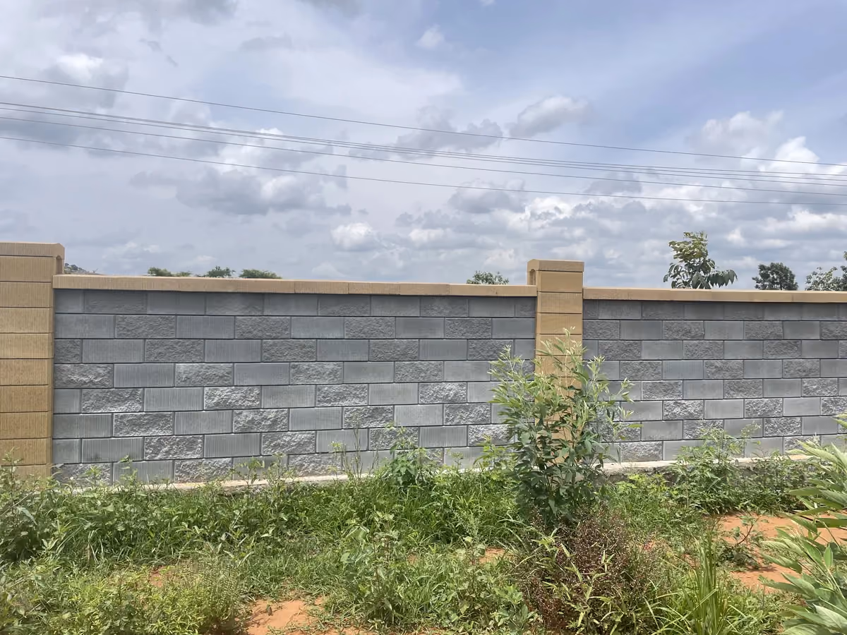 Allan Blocks Fence System @ Sumruddhi Eco Farms, Bengaluru