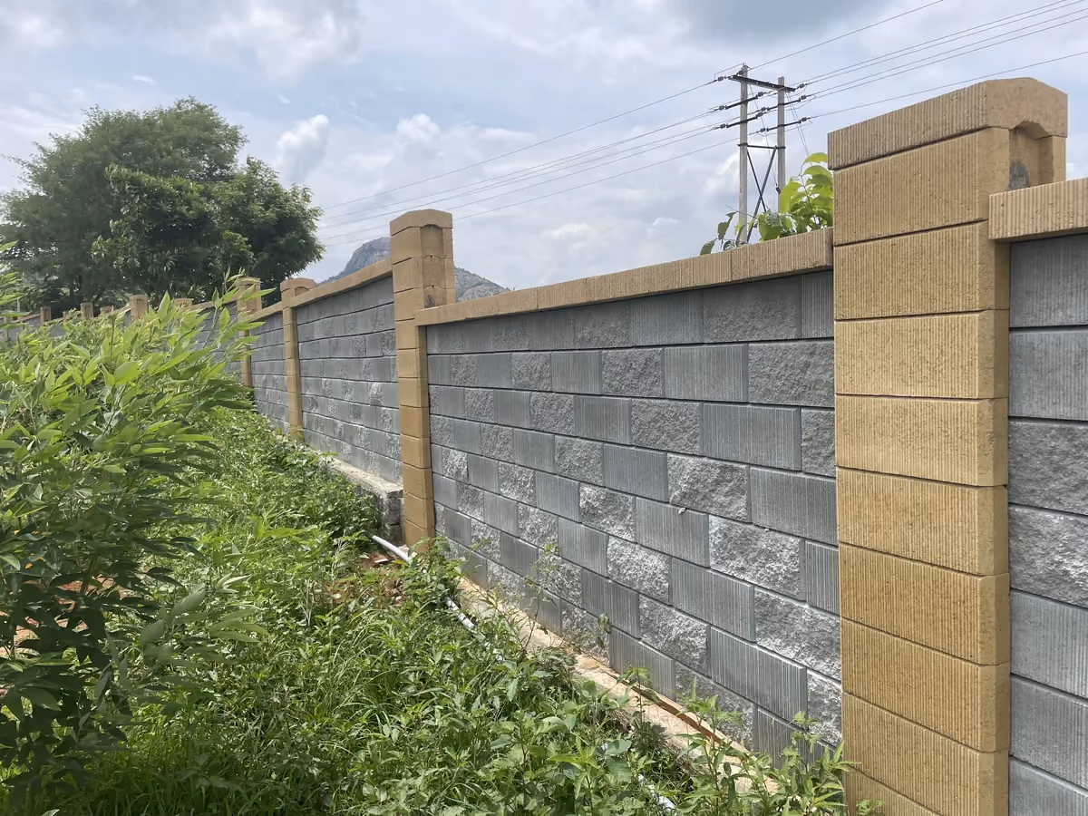 Allan Blocks Fence System @ Sumruddhi Eco Farms, Bengaluru