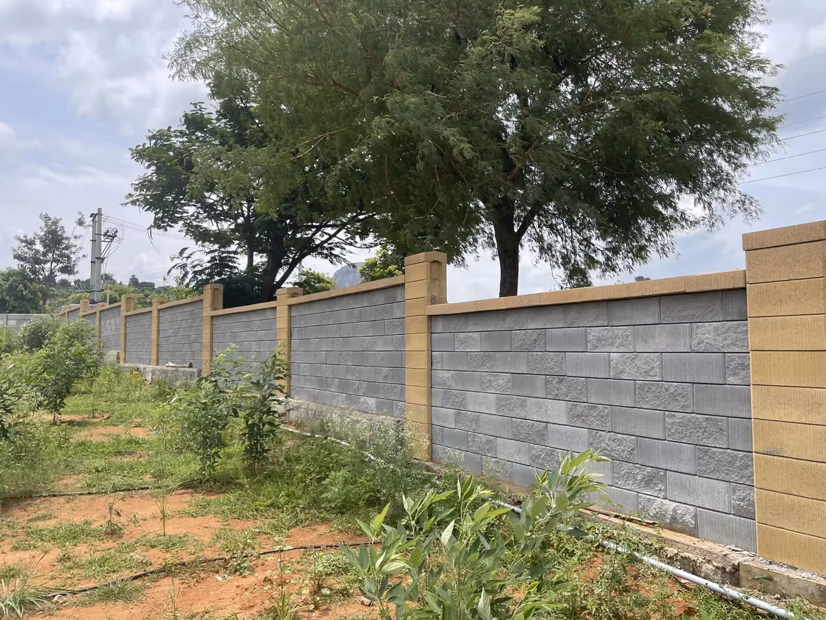 Allan Blocks Fence System @ Sumruddhi Eco Farms, Bengaluru