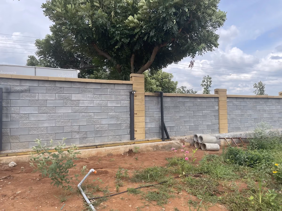 Allan Blocks Fence System @ Sumruddhi Eco Farms, Bengaluru
