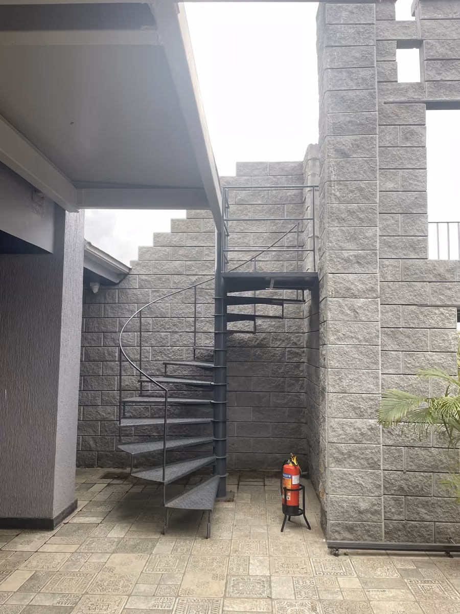 Allan Blocks Fence System @ The Brew Factory, Bengaluru