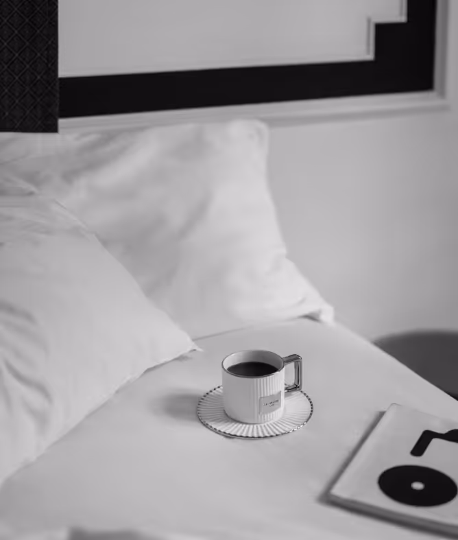 Relaxing morning coffee served in bed at La Valise Mexico City Hotel.