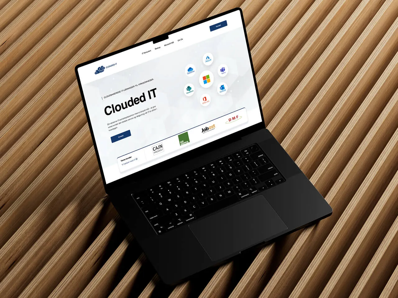 Bærbar computer med Clouded IT nye hjemmeside