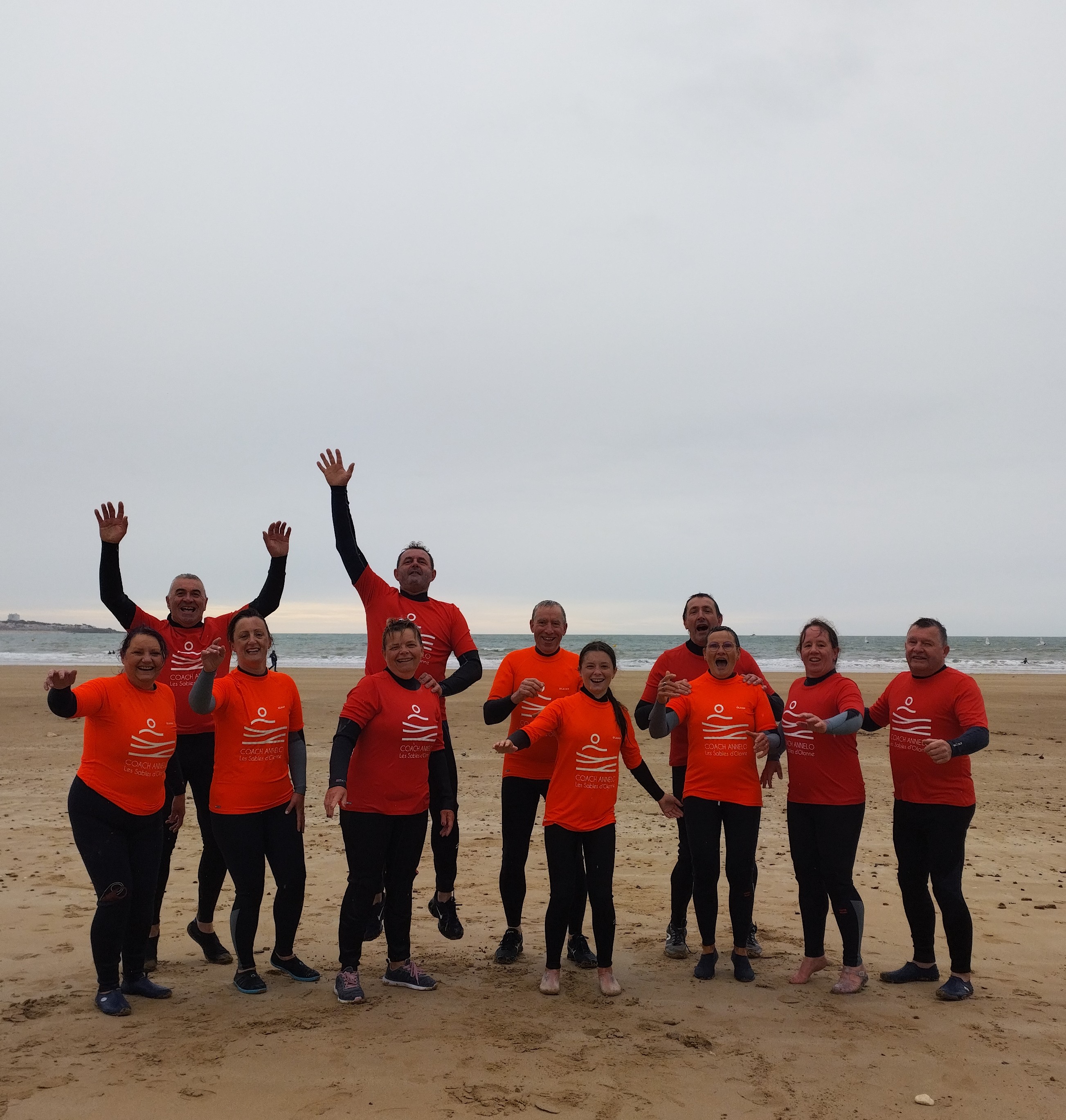 Groupe heureux avec anne laure caillaud au sables d'olonne