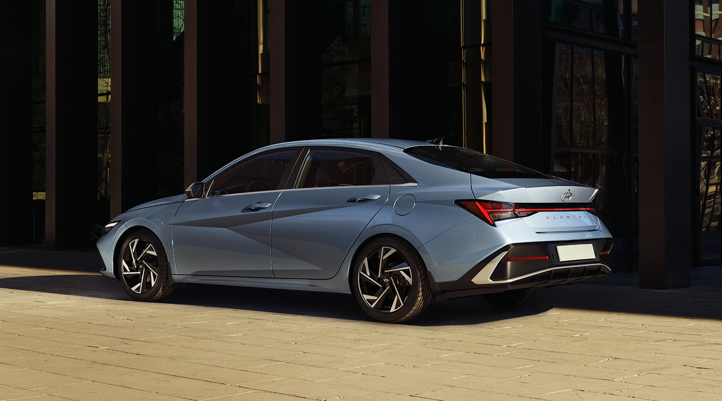 Hyundai Elantra — galería de fotos, vista 1