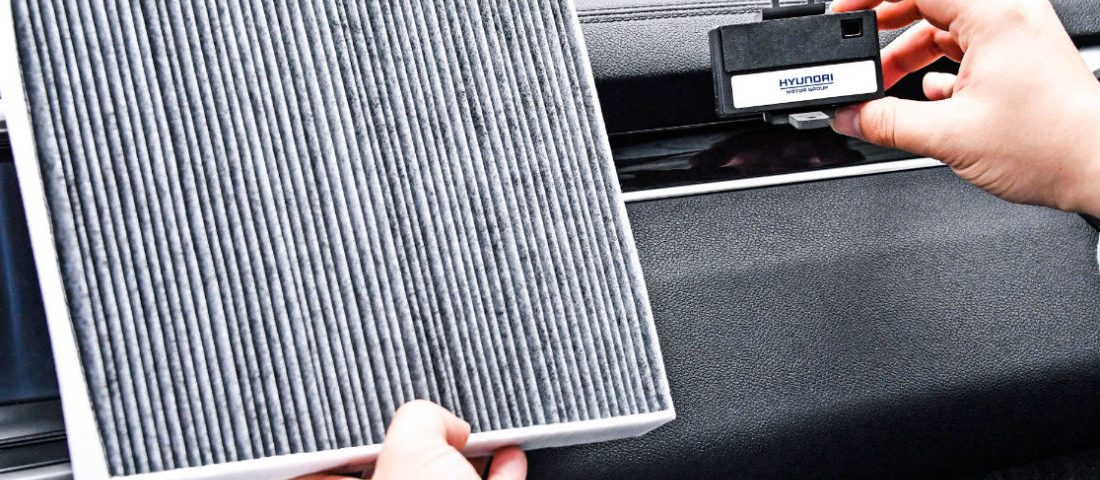 Panel del habitáculo mostrando el indicador del purificador de aire Hyundai