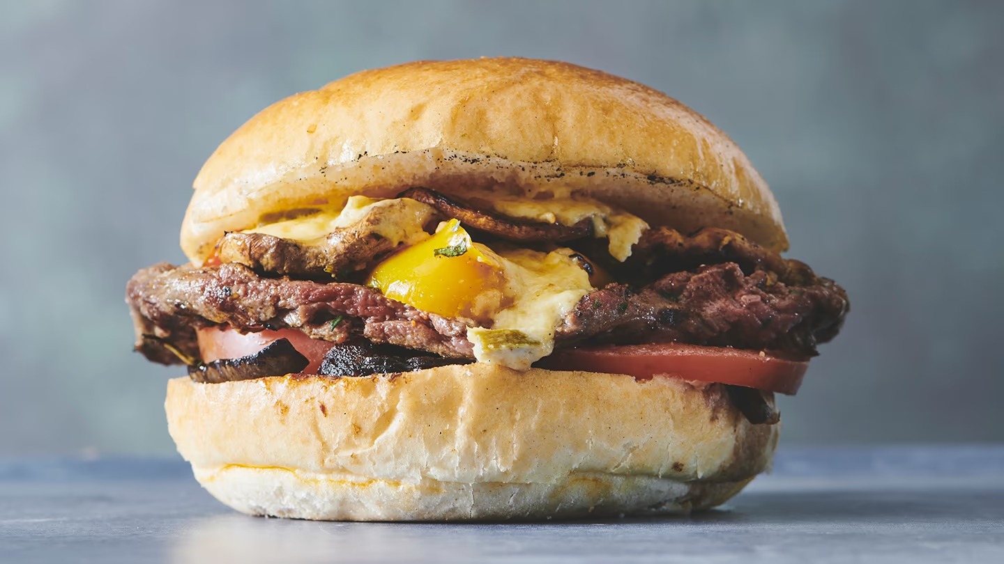 Steak Burger fra Esmeralda Pizza & Restaurant