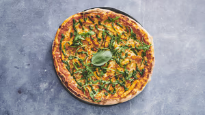 Pollo Speciale Pizza fra Esmeralda Pizza & Restaurant på Amager