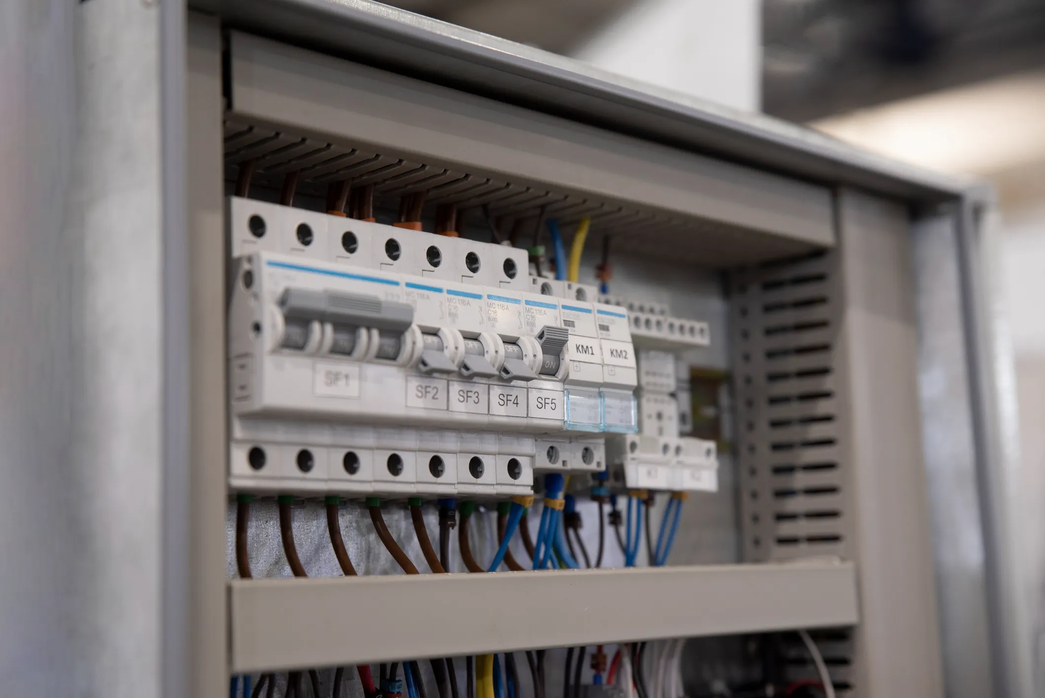 Commercial Electrical Repair in Troy, MI