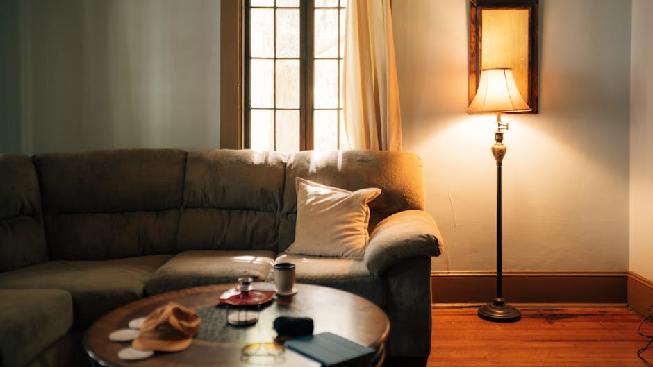 How to Troubleshoot Flickering Lights Safely