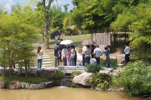 中华研究院师生于2012年6月2日再次到访碑林。