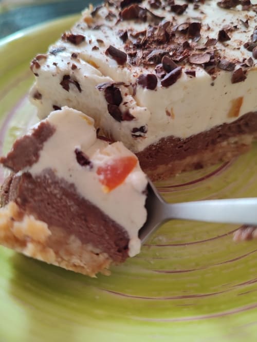 Une part de gâteau mousseux à base d'amazaké de riz