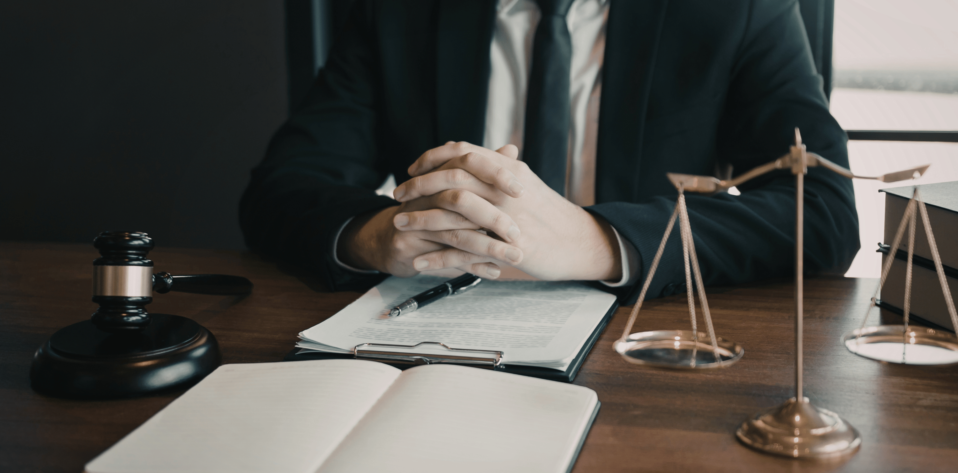 avocat en droit commercial et civil