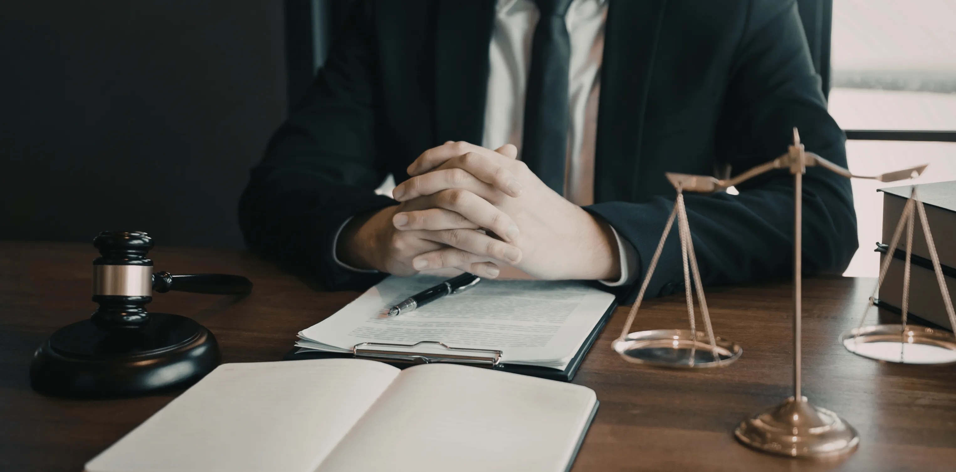 avocat en droit commercial et civil