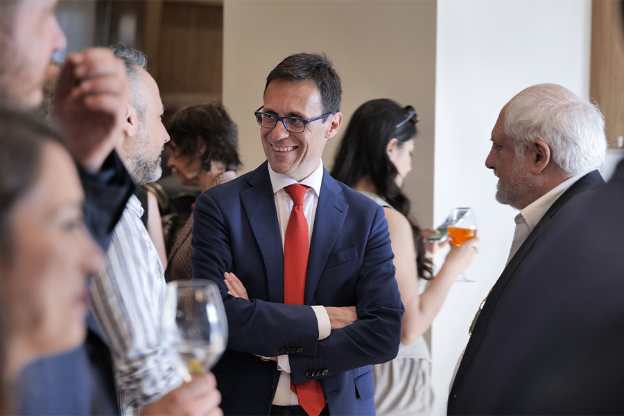 image of maintenance crew working on aircraft