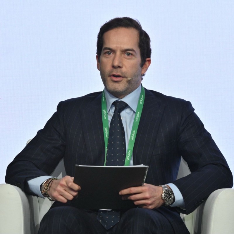 [headshot] image of customer (for a grocery store)