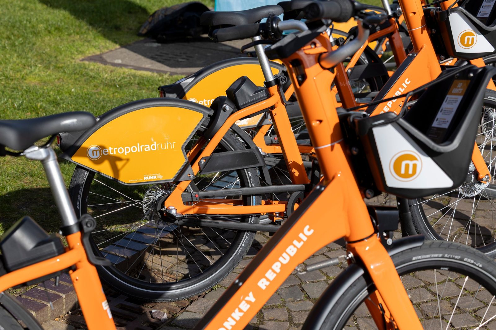 Row of metropolradruhr bikes with Regionalverband Ruhr branding