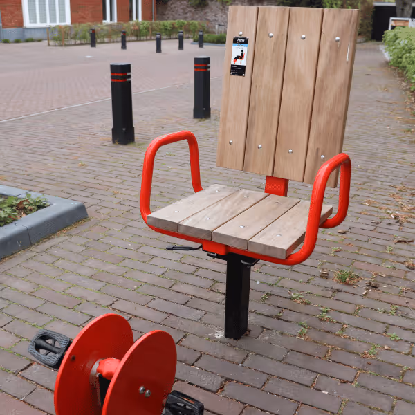 Fietsstoel aan de beweegroute in Helvoirt