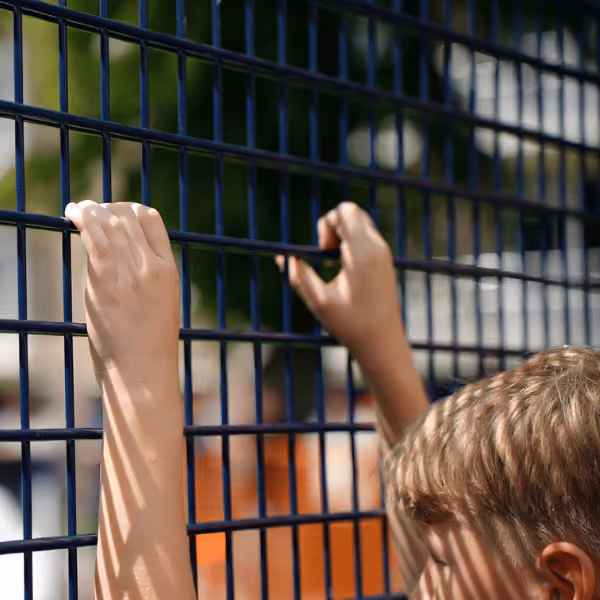 Geluidsarm hekwerk Cruyff Court Meppel
