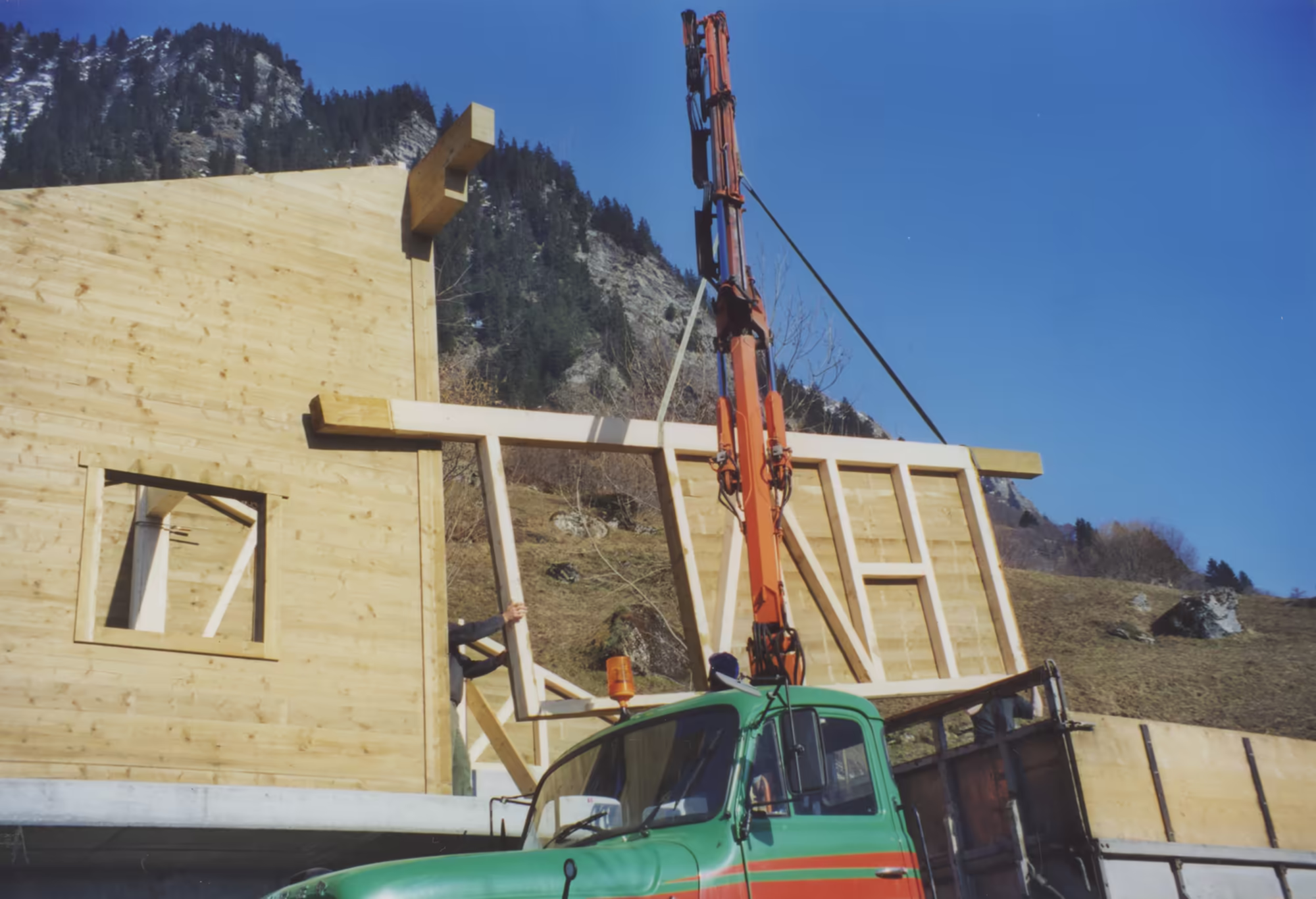 Saurer 330 B avec grue montée