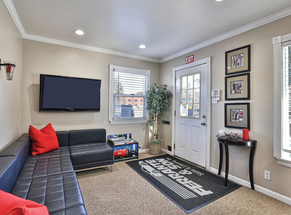 651 S Winchester Blvd 4