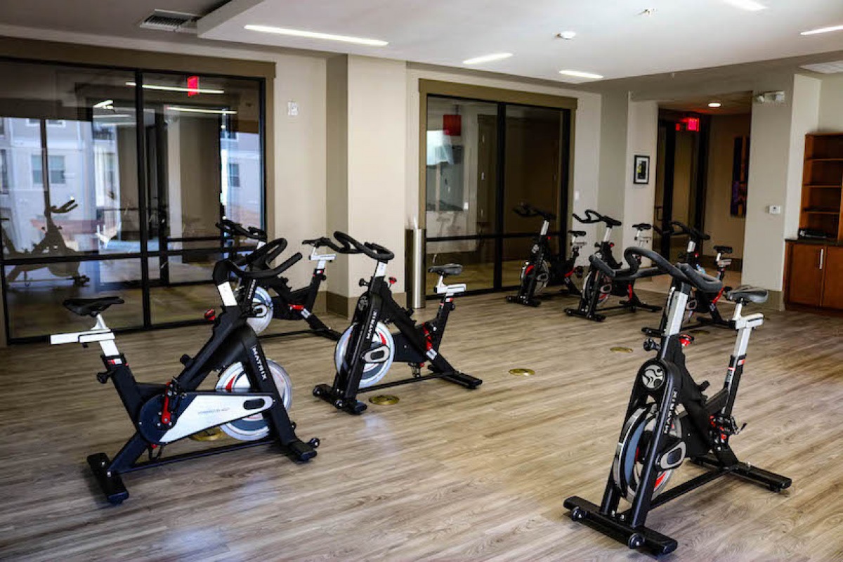 Integrated TRX spin room