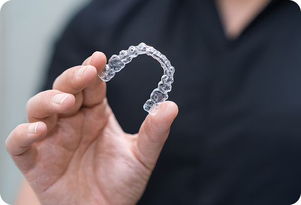 Discreet clear aligners in Hialeah 