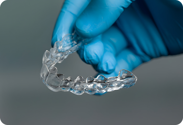 Discreet clear aligners in Hialeah 