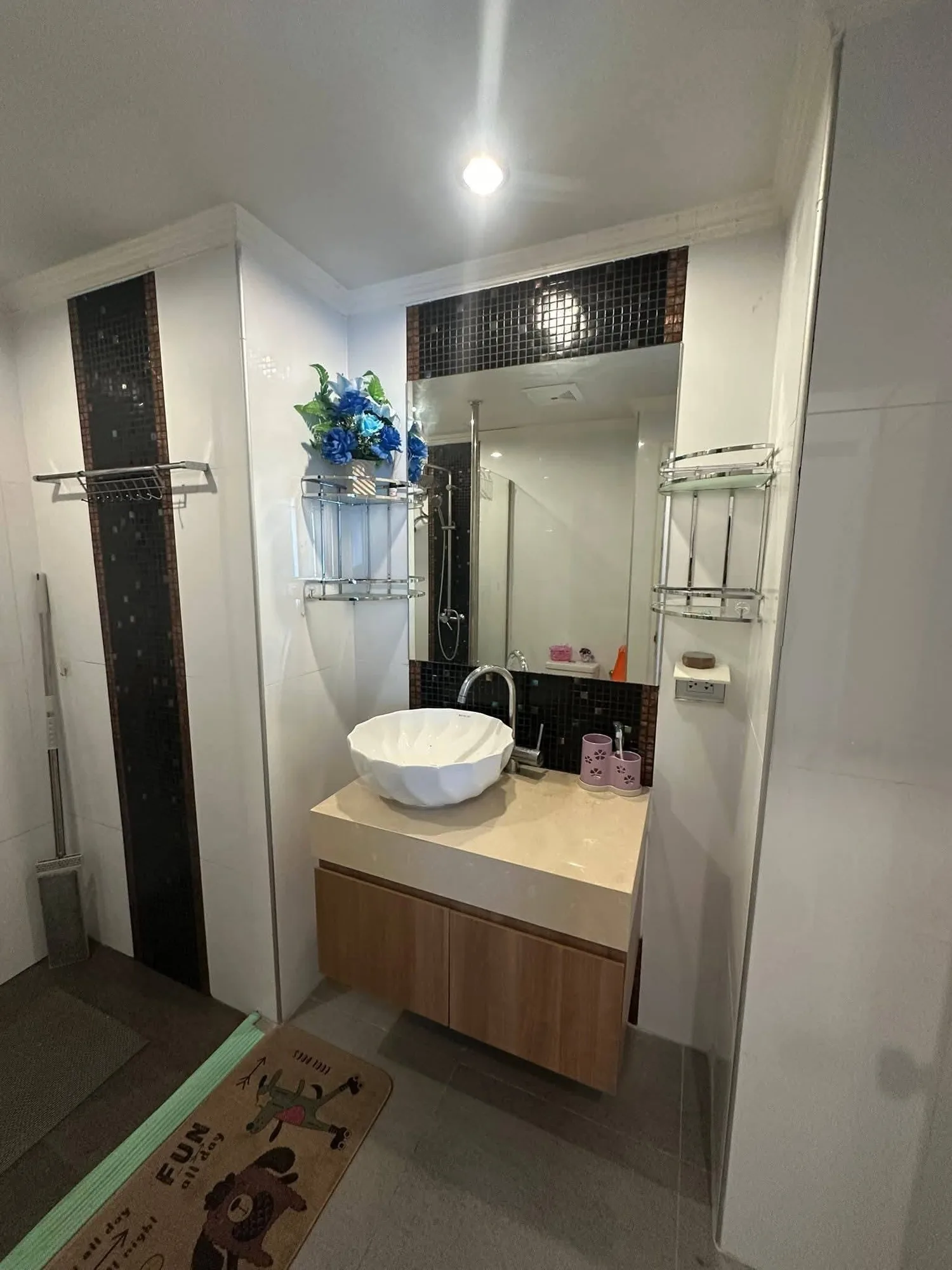 Amazon Residence Condo (6th Floor, City View)