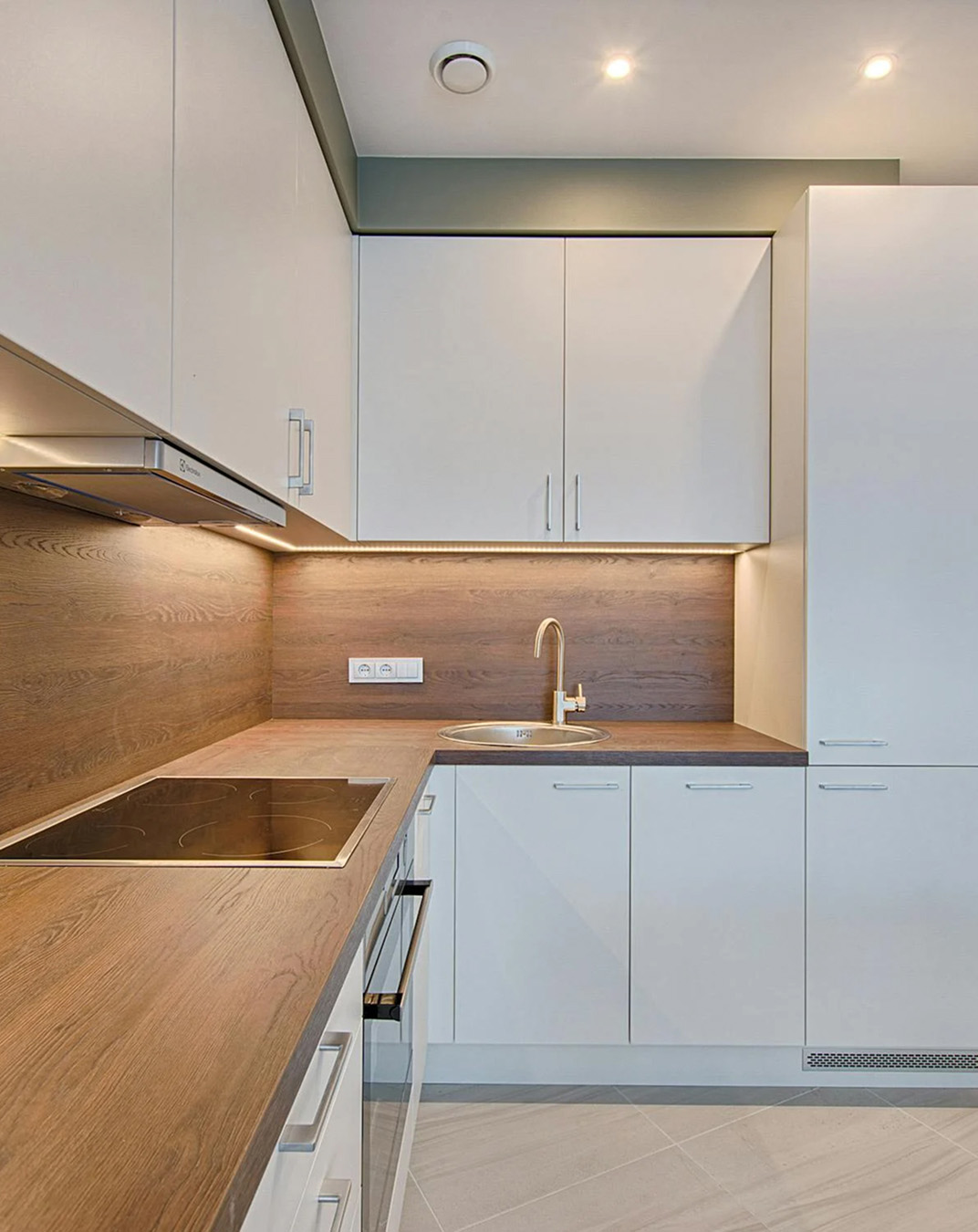 Zdjęcie prezentujące gotowa kuchnie z frontami meblowymi