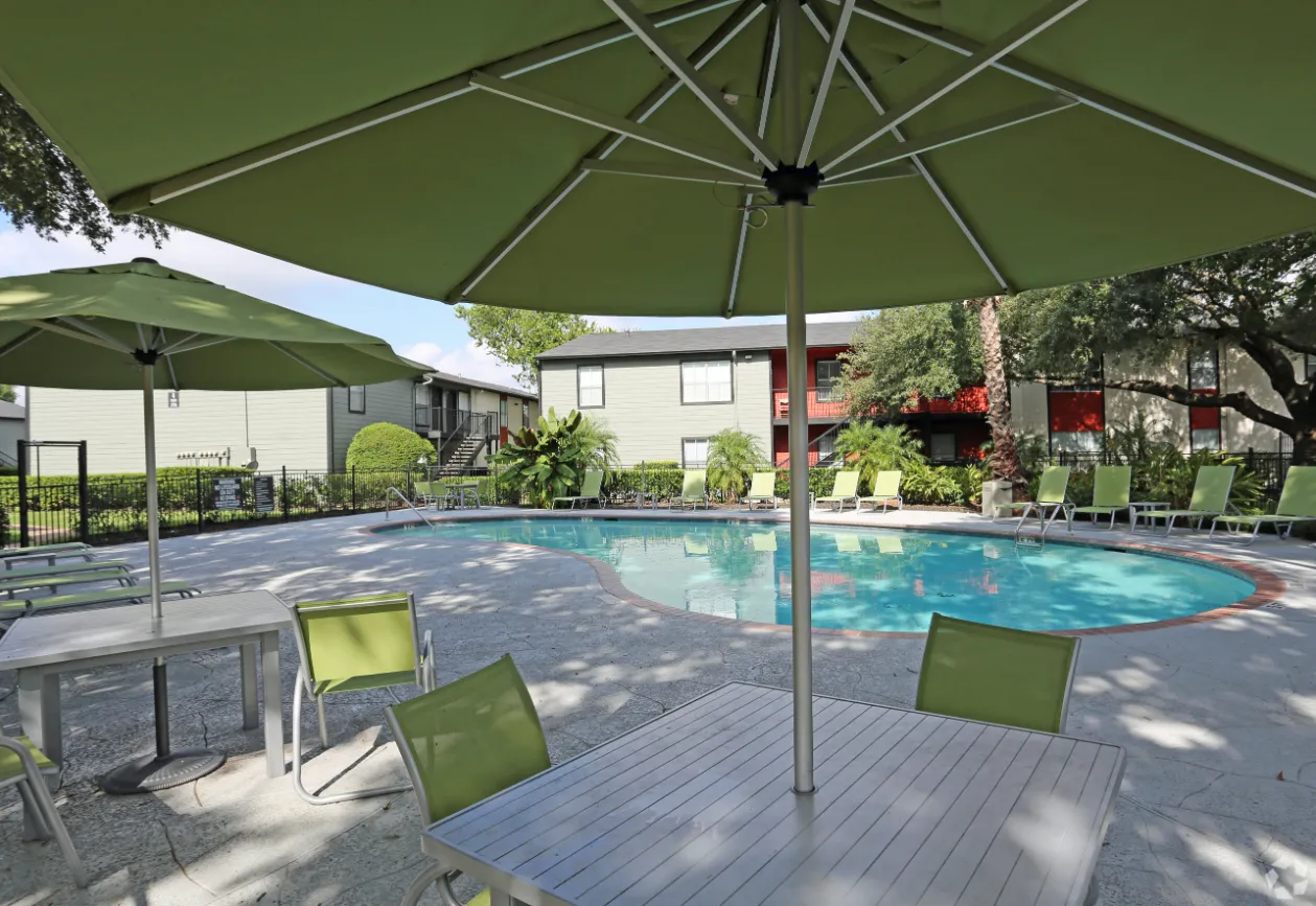 pool table with umbrella 