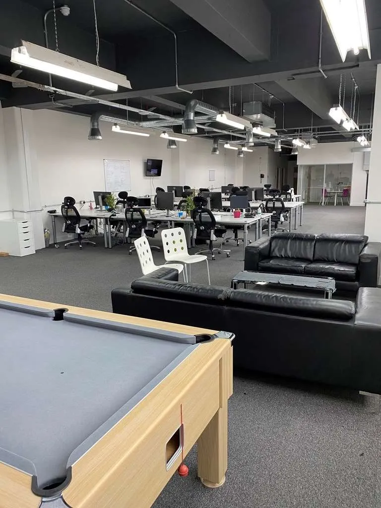 High-Speed Fibre Infrastructure Inside Commercial Building