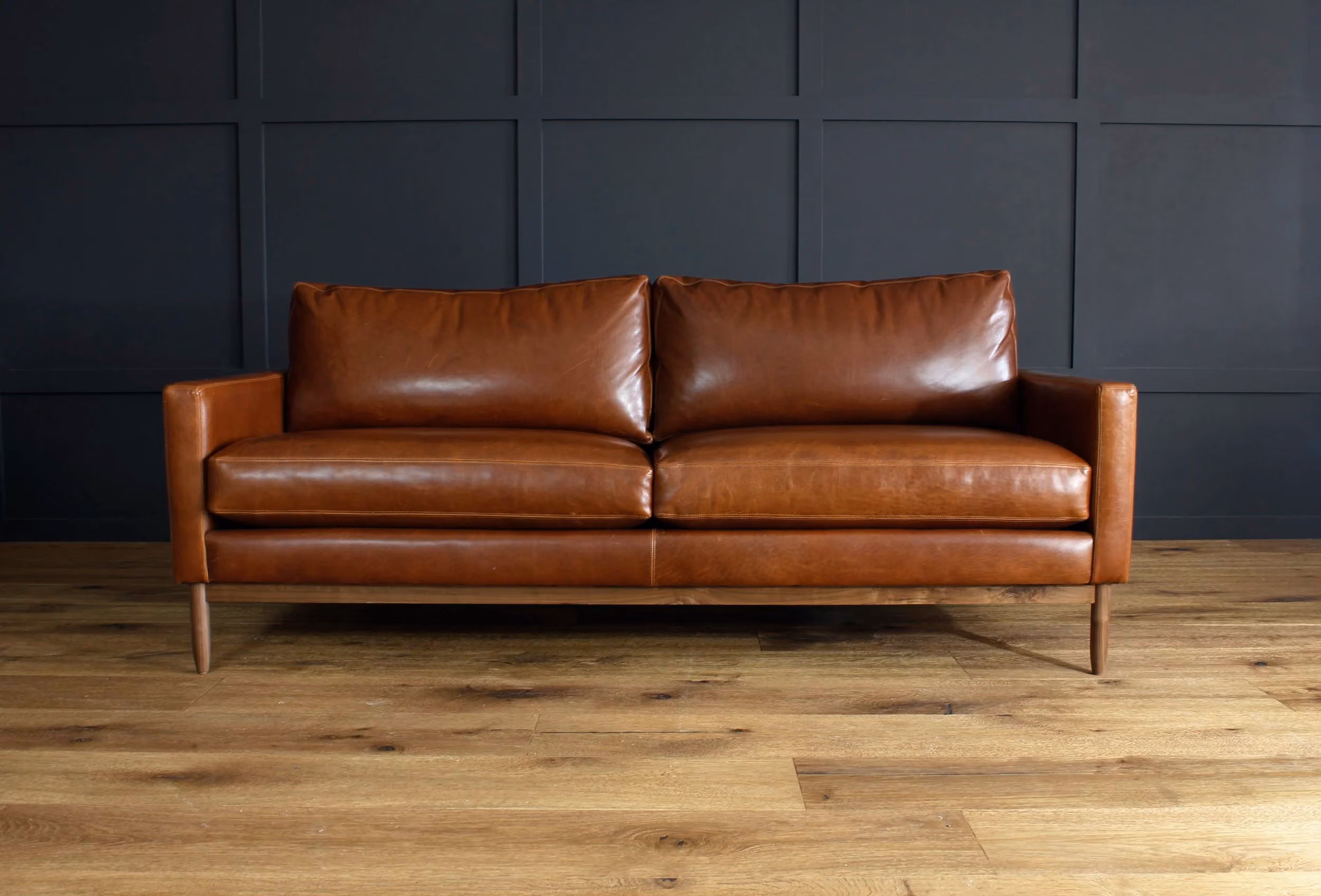 Oslo leather front
