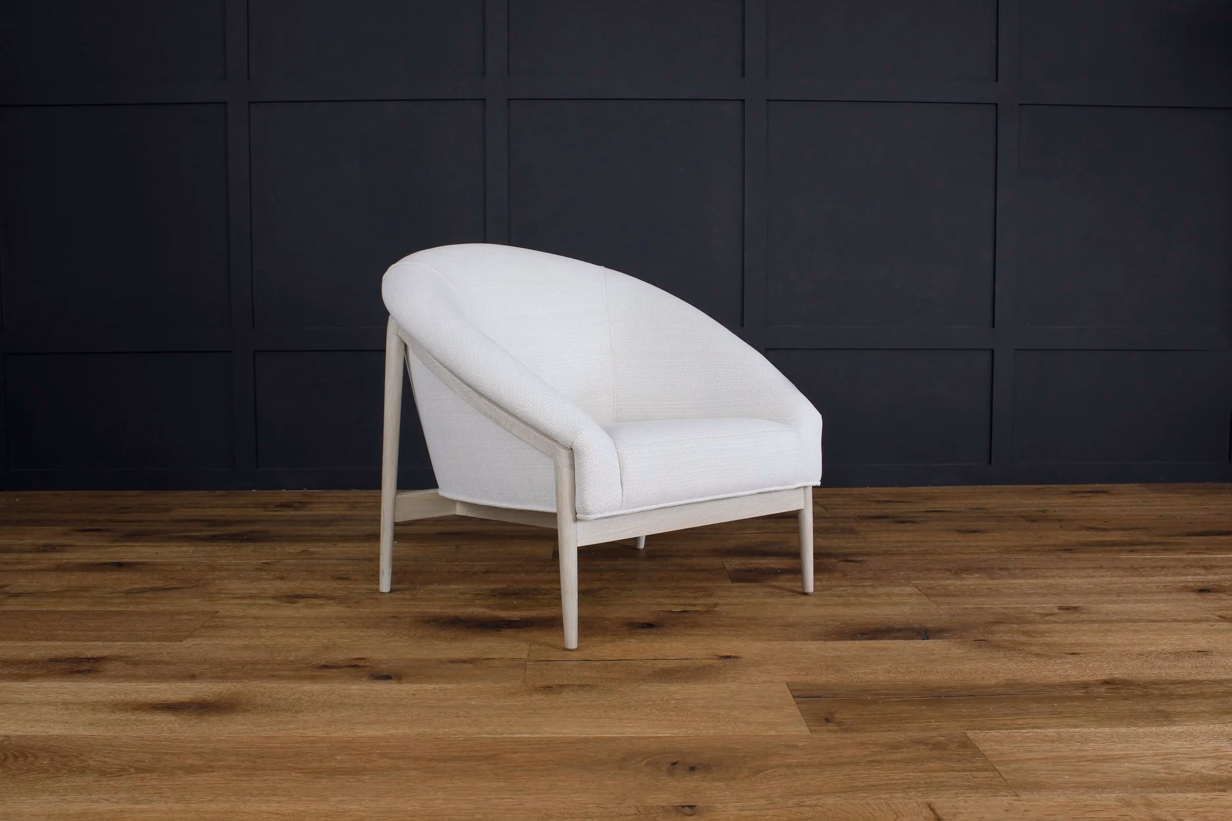 Rose white chair 34
