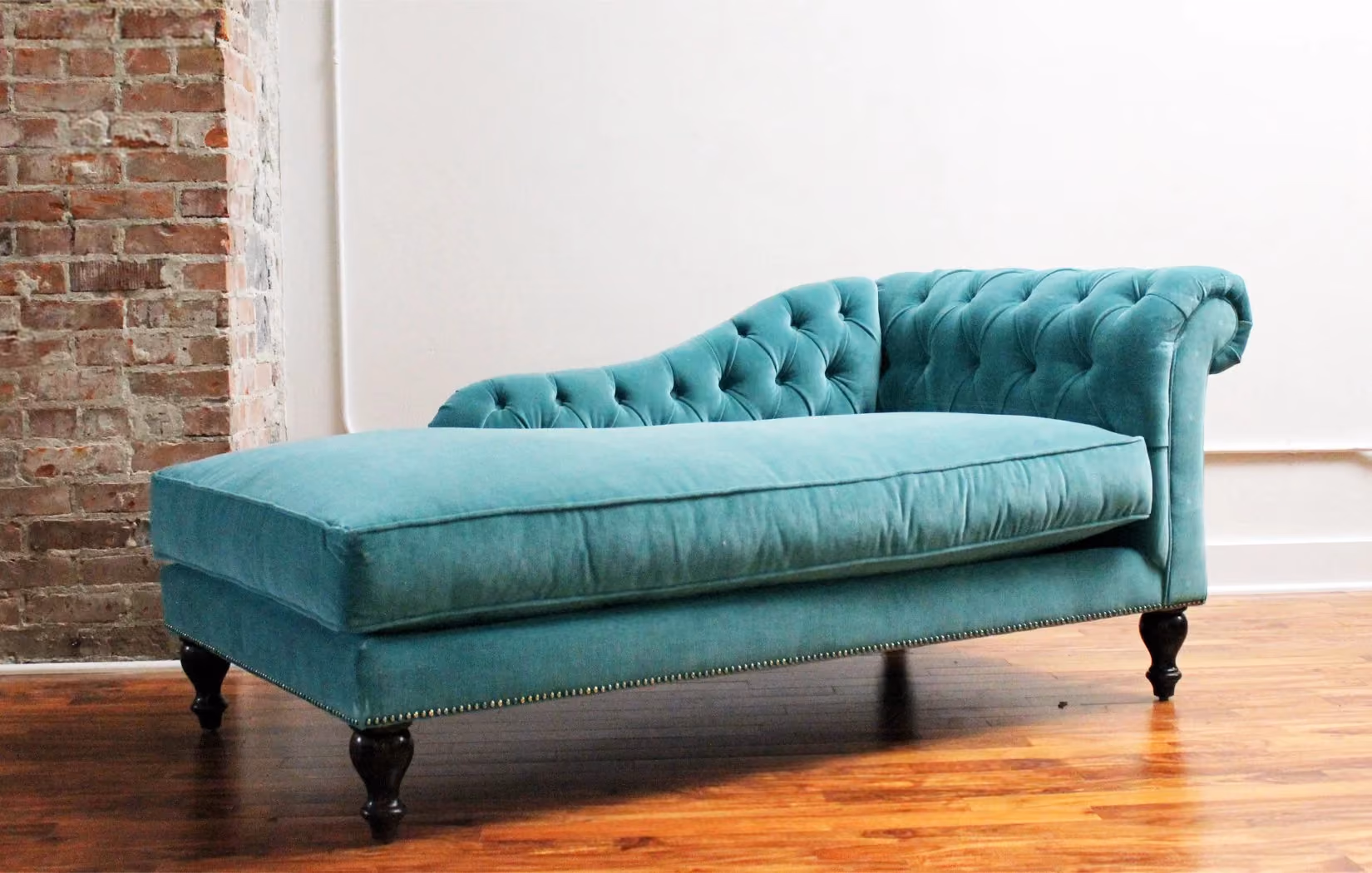 Claire chester chaise