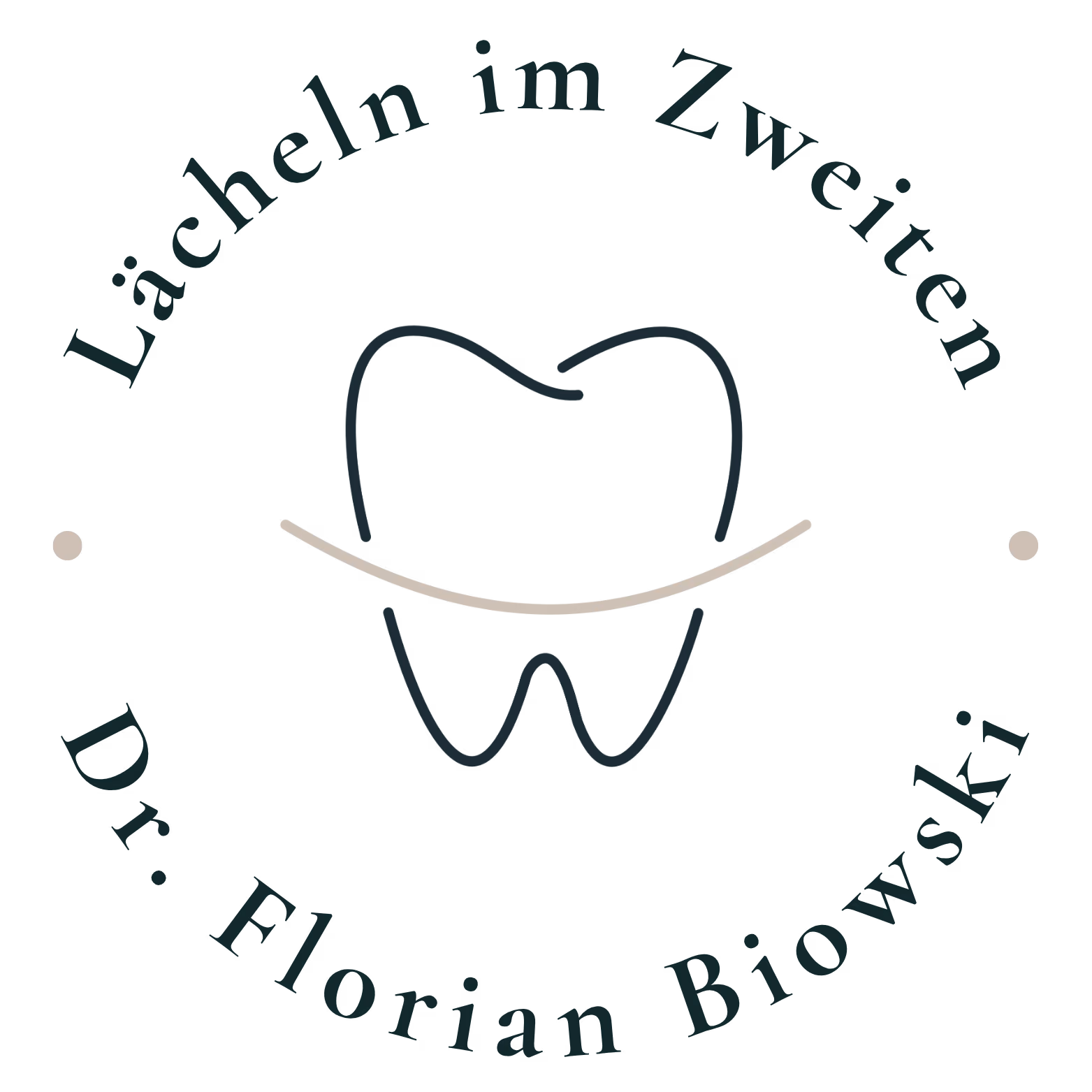 Logo zeigt Zahn mit geschwungener Linie und Text Lächeln im Zweiten Dr. Florian Biowski drumherum.