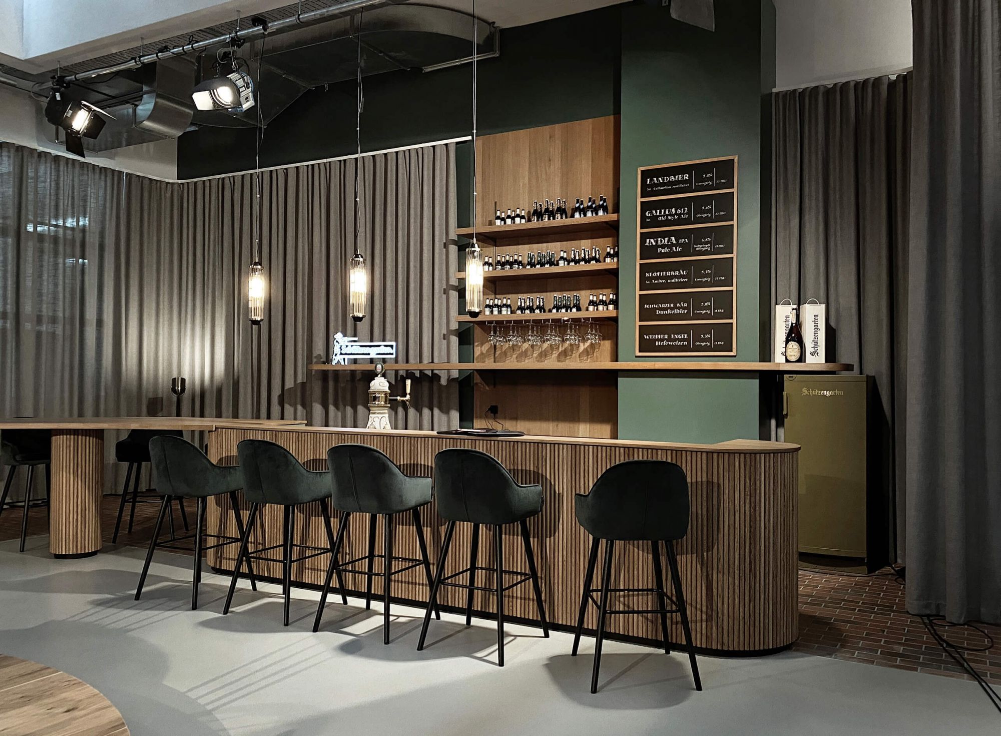 TVO STAMMTISCH, TV STUDIO