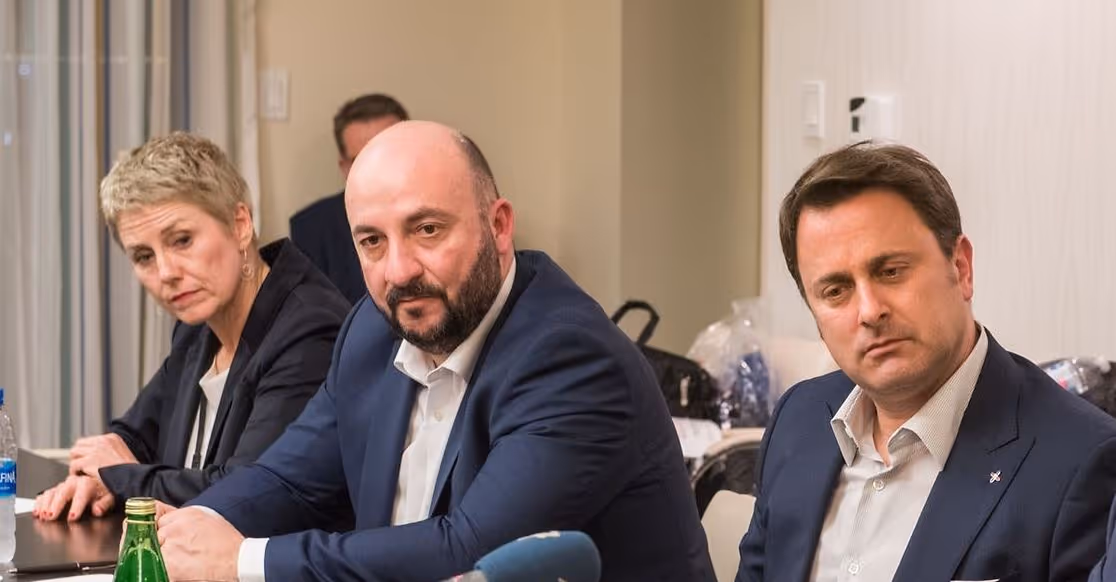 Members of SES and the Luxembourg Government discussing GovSat