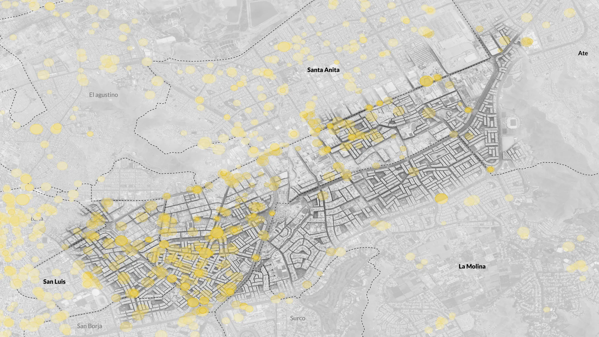 Mapa que muestra los distritos de Lima, Perú, incluidos San Luis, Santa Anita y La Molina, con círculos amarillos que indican puntos de densidad.