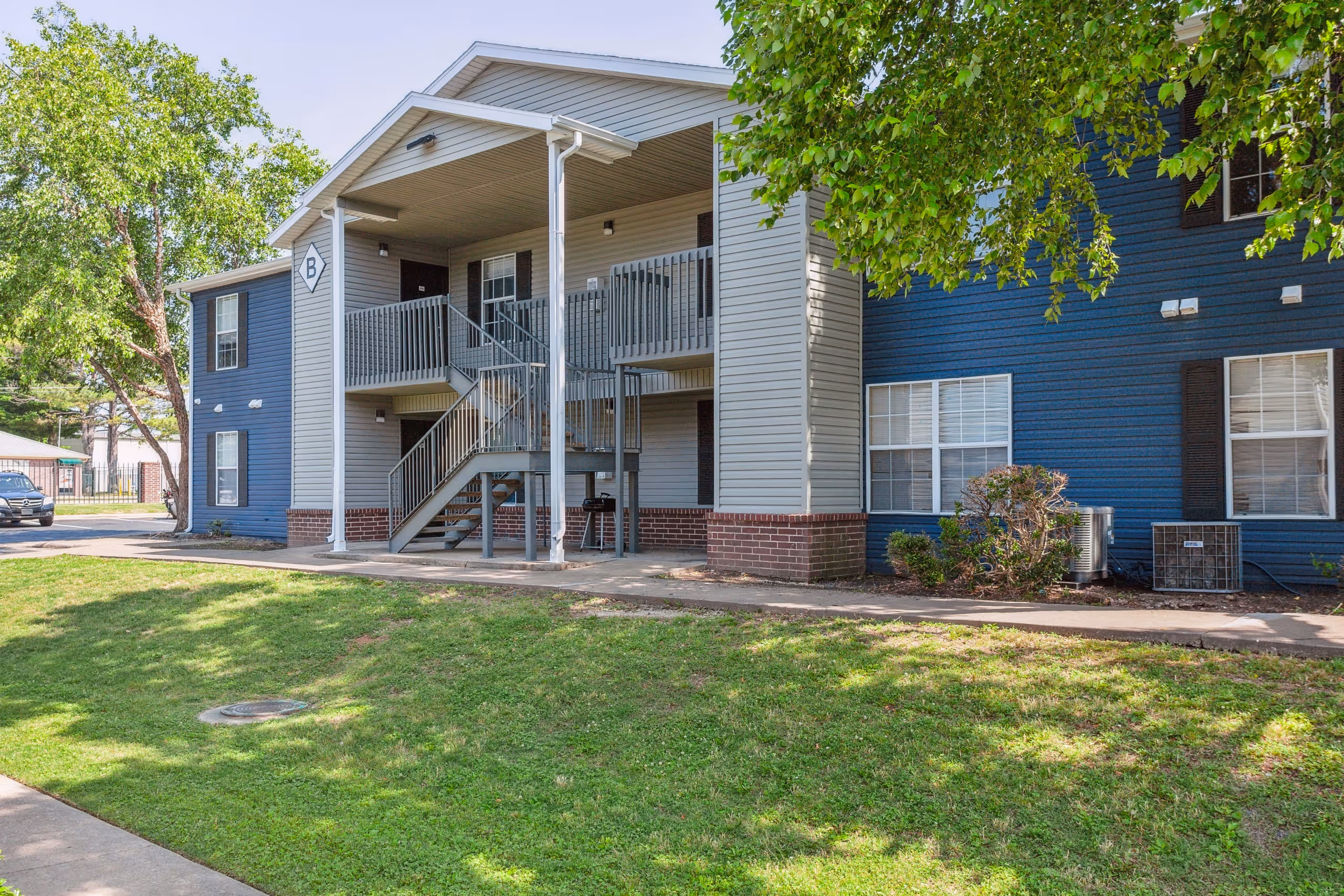 exterior of 412 crossing with trees