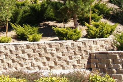 retaining wall for home