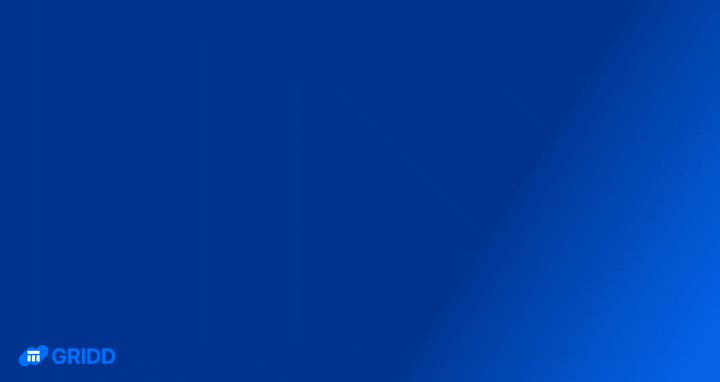 Animated diagram showing the insertion of a new column into a central position within a table.