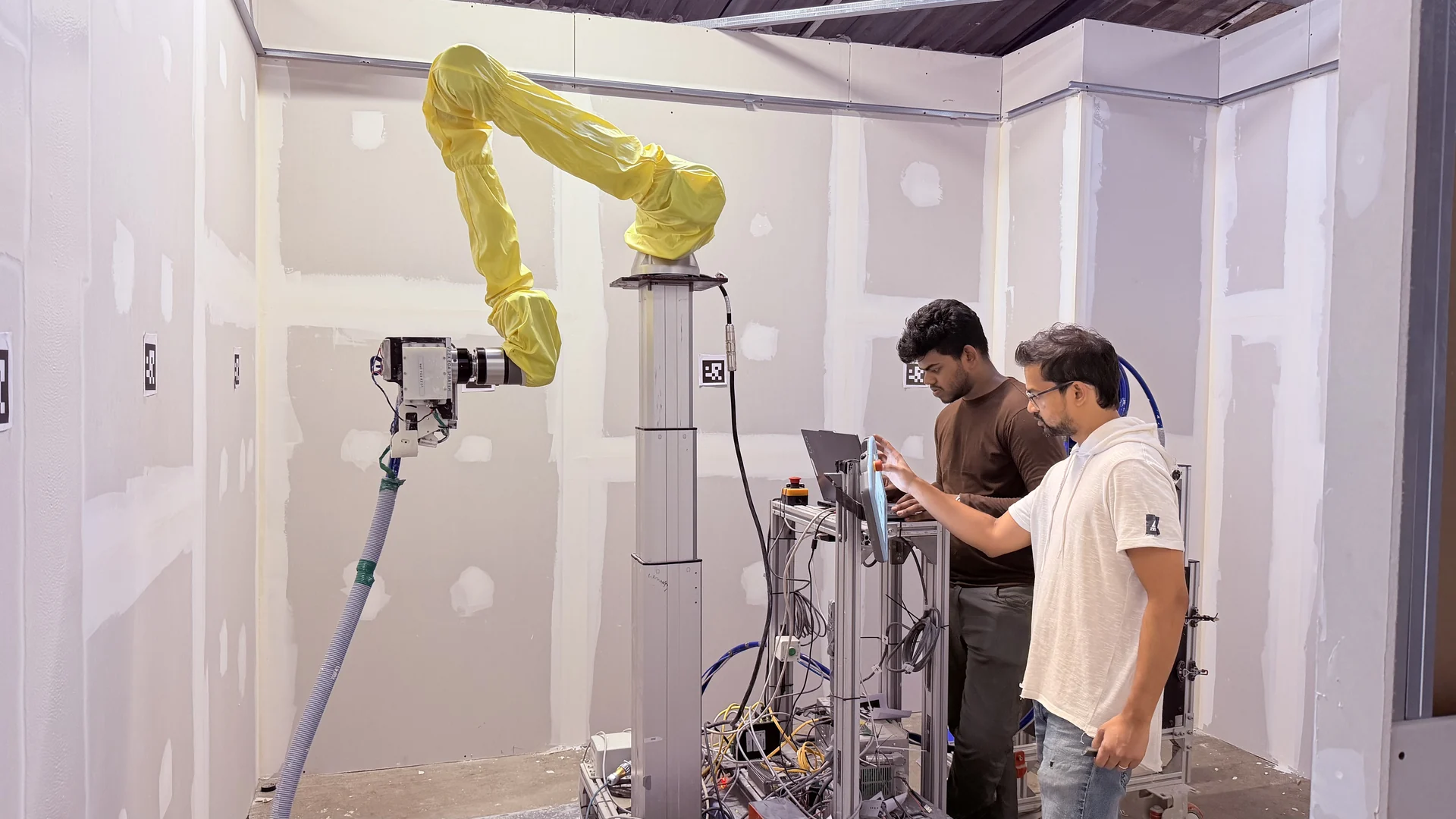 Robot testing in a construction test room