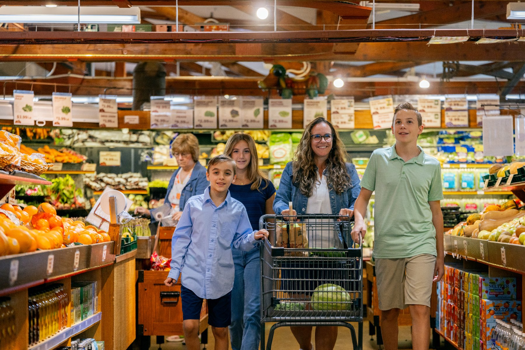 Bishop's Farm Market family shopping