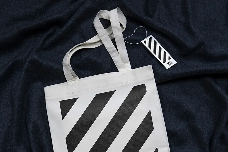 Minimal totebag mockup on velvet background