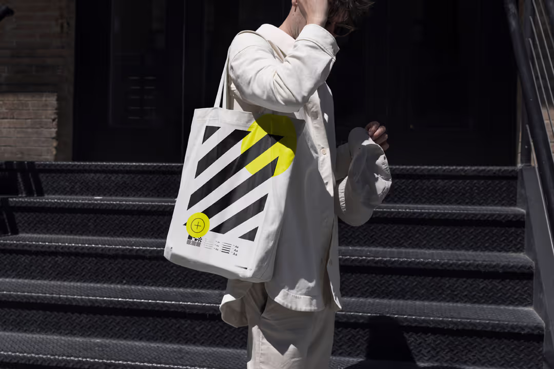 Man with tote bag mockup