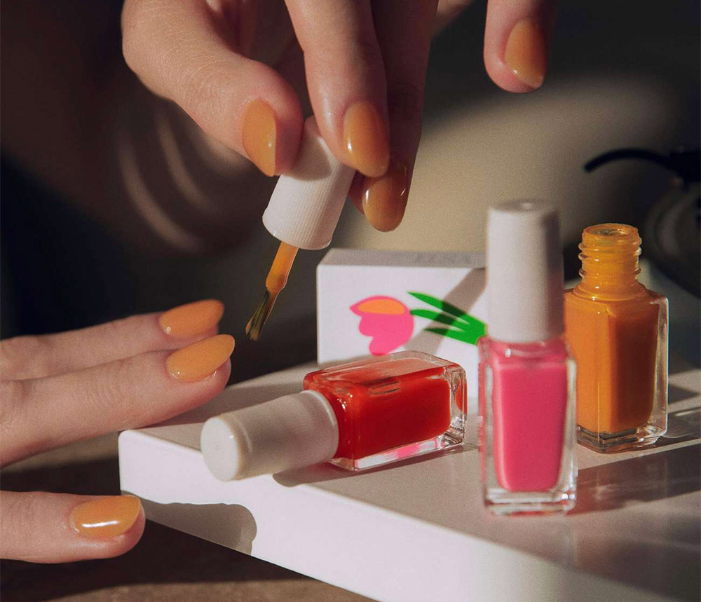 Peel-Off Nail Polish